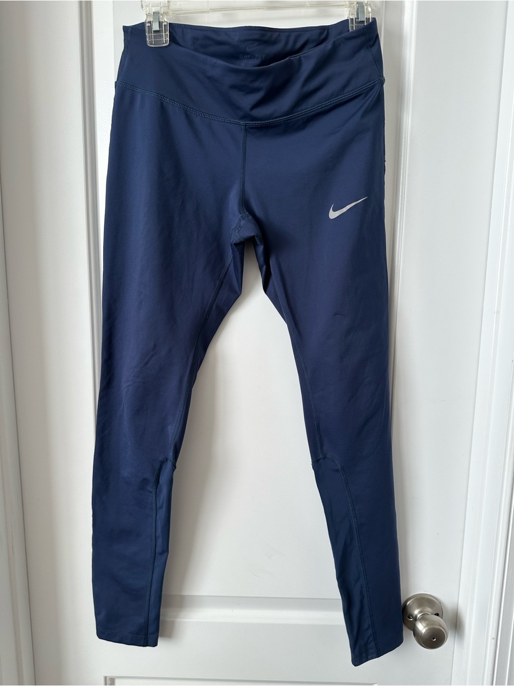 Nike woman’s Navy Blue Performance Leggings
